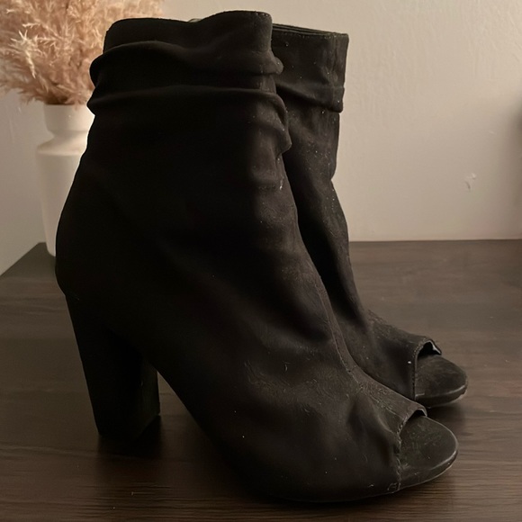 Black Open Toe Heel Boots - Picture 4 of 4